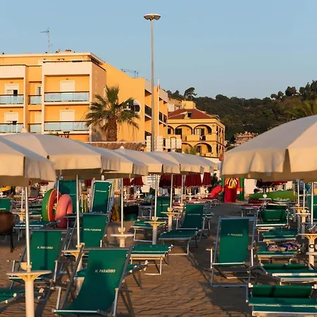 Hotel Paradiso 3*