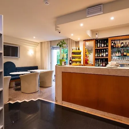 Hotel Paradiso